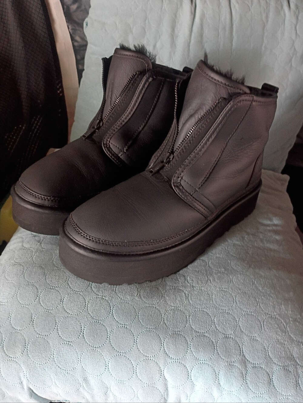 UGG ULTRA MATTE NEUMEL BLACK PLATFORM ZIP LEATHER ANKLE BOOTS